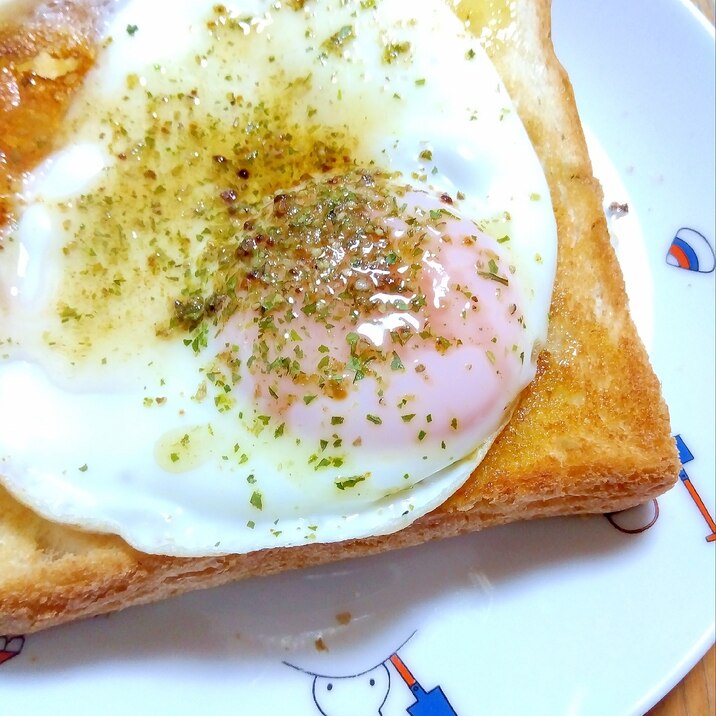 甘じょっぱうま!目玉トースト